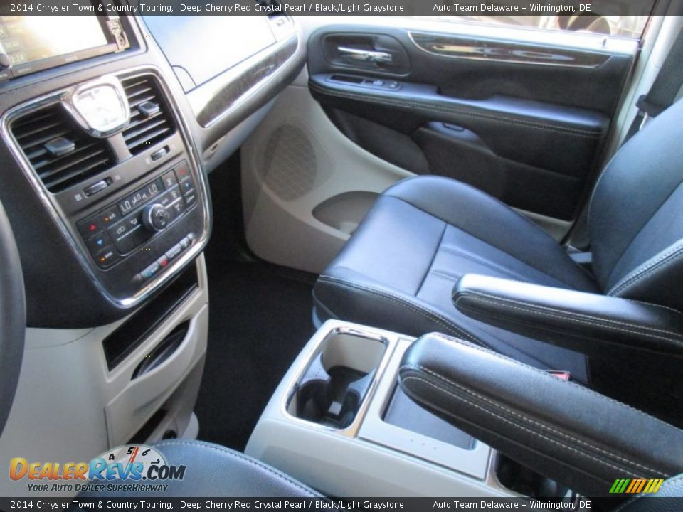 2014 Chrysler Town & Country Touring Deep Cherry Red Crystal Pearl / Black/Light Graystone Photo #16