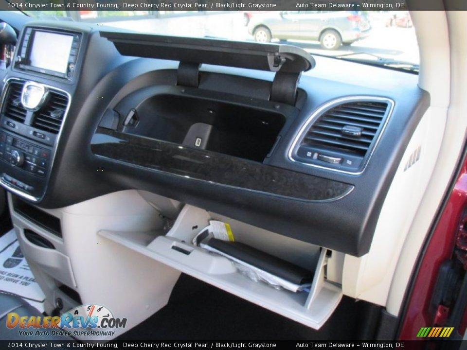 2014 Chrysler Town & Country Touring Deep Cherry Red Crystal Pearl / Black/Light Graystone Photo #18