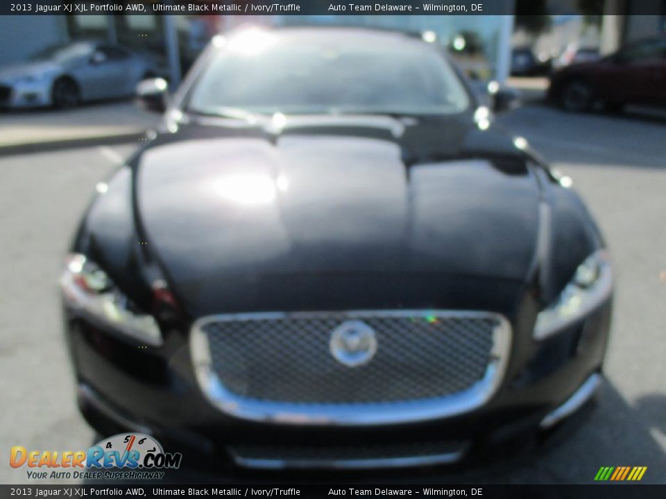 2013 Jaguar XJ XJL Portfolio AWD Ultimate Black Metallic / Ivory/Truffle Photo #9