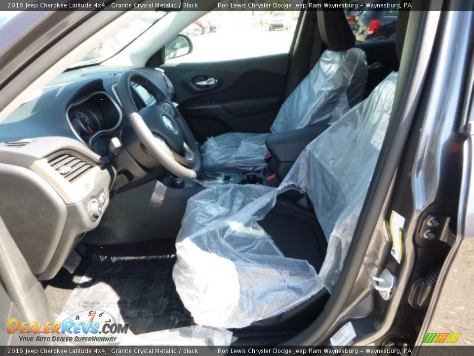 2016 Jeep Cherokee Latitude 4x4 Granite Crystal Metallic / Black Photo #13