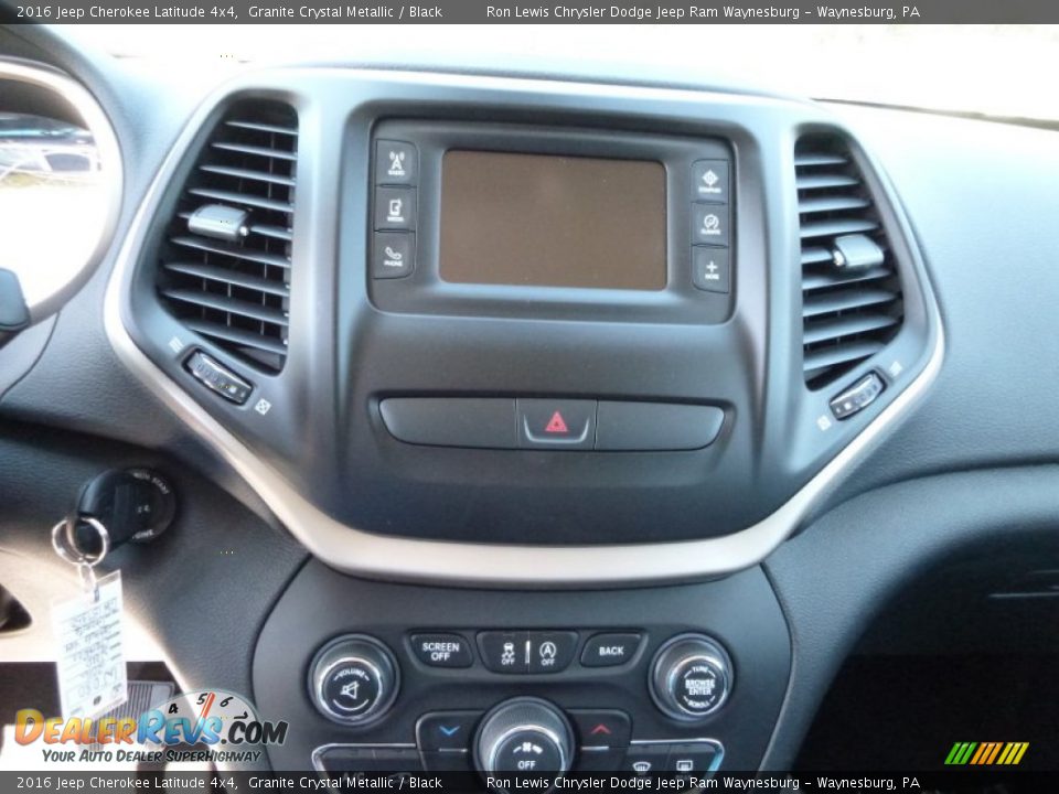 2016 Jeep Cherokee Latitude 4x4 Granite Crystal Metallic / Black Photo #17