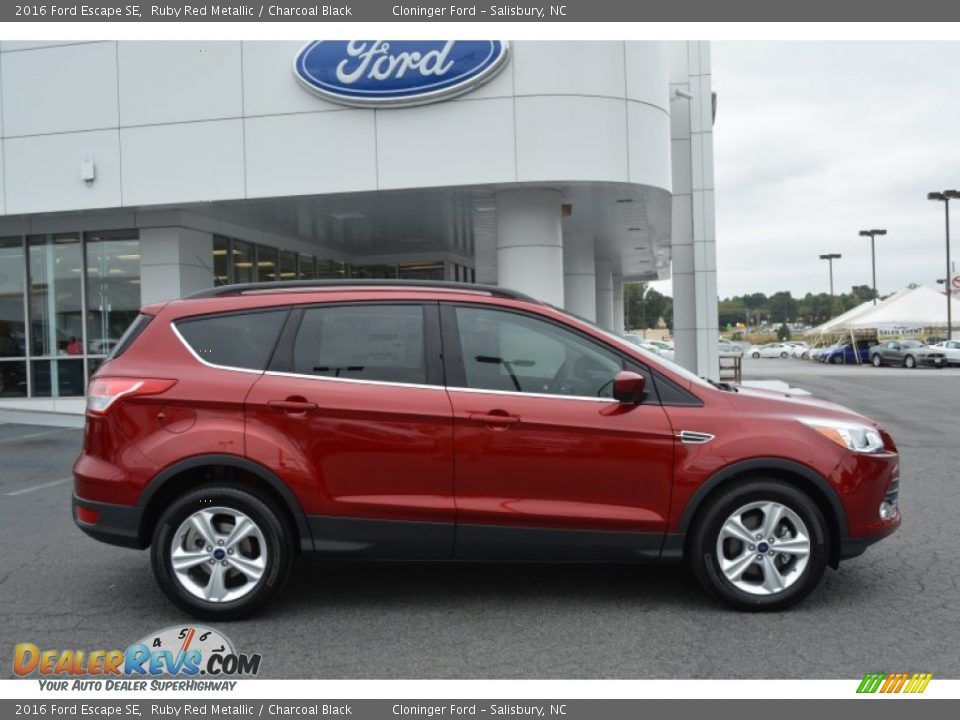 2016 Ford Escape SE Ruby Red Metallic / Charcoal Black Photo #2