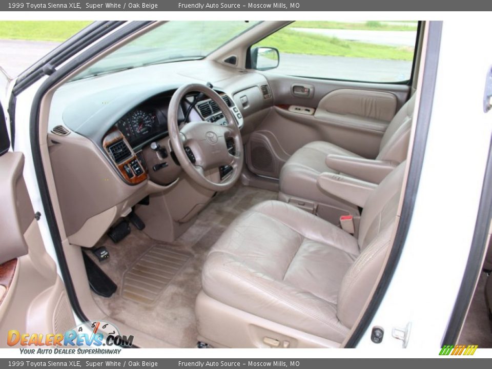 Oak Beige Interior - 1999 Toyota Sienna XLE Photo #9