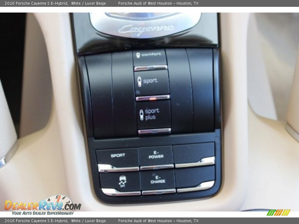Controls of 2016 Porsche Cayenne S E-Hybrid Photo #22