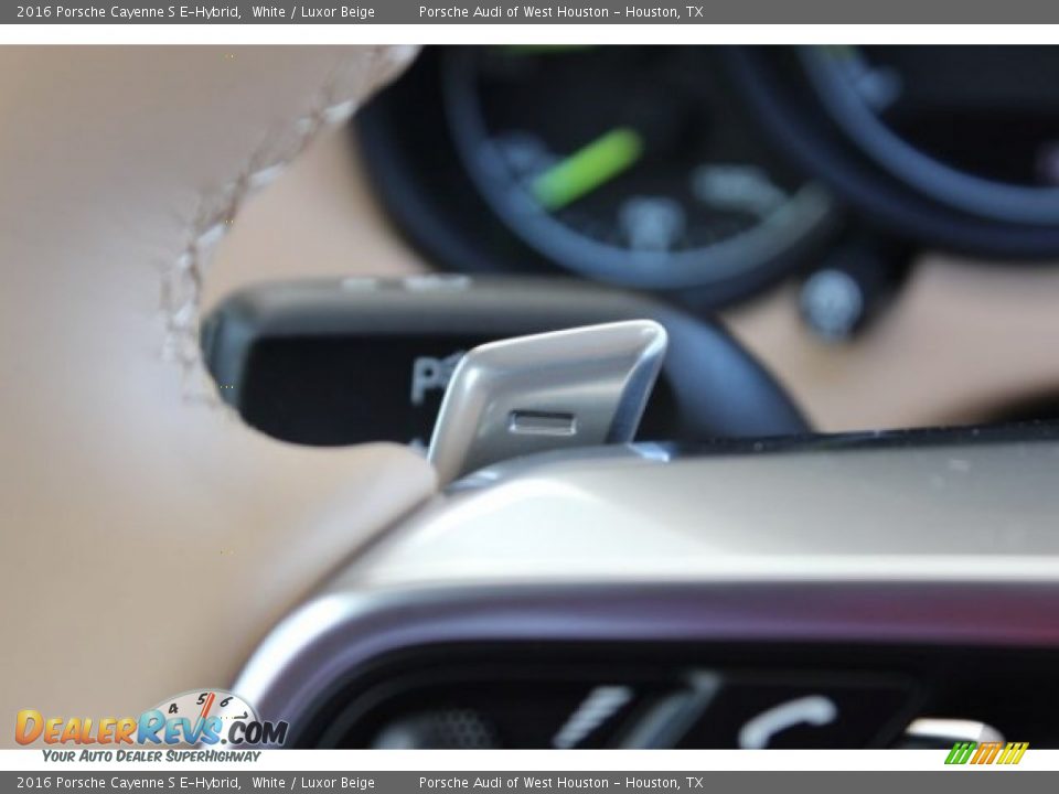 2016 Porsche Cayenne S E-Hybrid White / Luxor Beige Photo #31