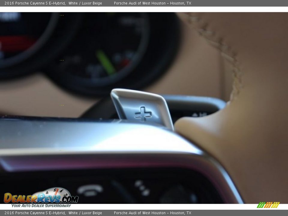 2016 Porsche Cayenne S E-Hybrid White / Luxor Beige Photo #32