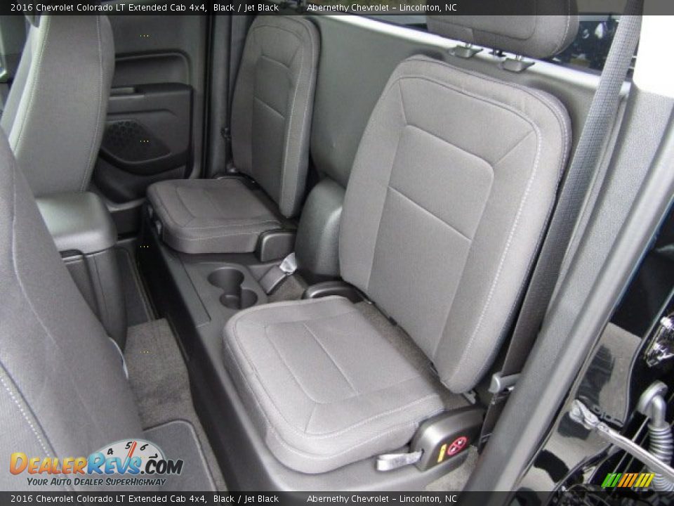 Rear Seat of 2016 Chevrolet Colorado LT Extended Cab 4x4 Photo #16