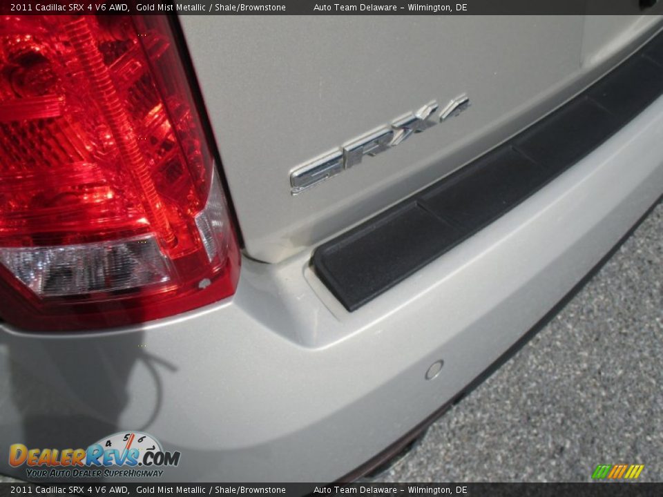 2011 Cadillac SRX 4 V6 AWD Gold Mist Metallic / Shale/Brownstone Photo #30
