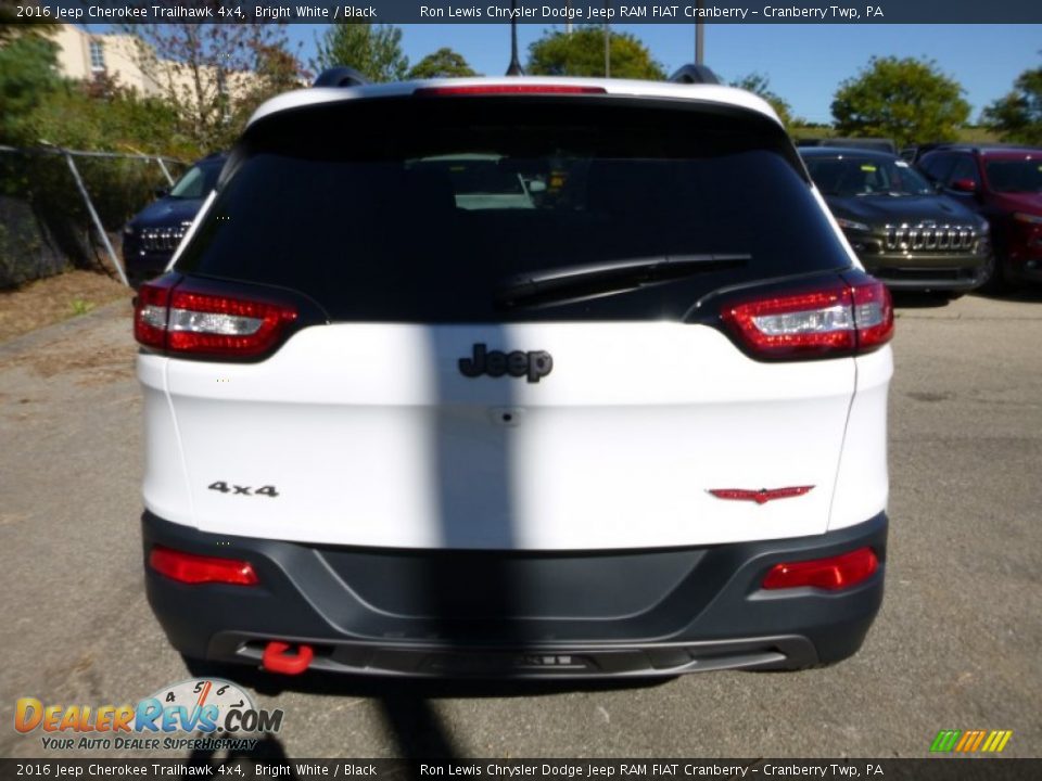 2016 Jeep Cherokee Trailhawk 4x4 Bright White / Black Photo #5