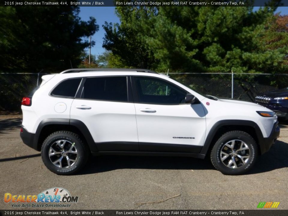 2016 Jeep Cherokee Trailhawk 4x4 Bright White / Black Photo #7