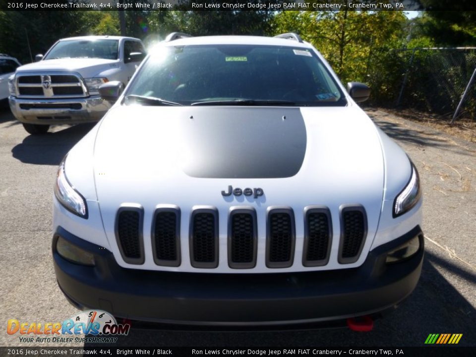 2016 Jeep Cherokee Trailhawk 4x4 Bright White / Black Photo #11