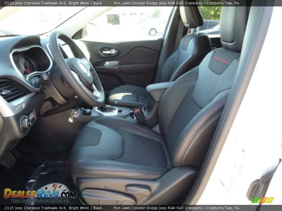 2016 Jeep Cherokee Trailhawk 4x4 Bright White / Black Photo #12