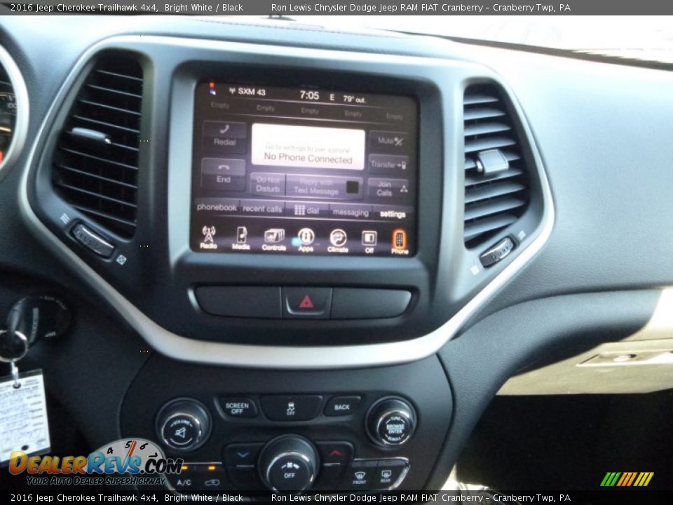 2016 Jeep Cherokee Trailhawk 4x4 Bright White / Black Photo #15