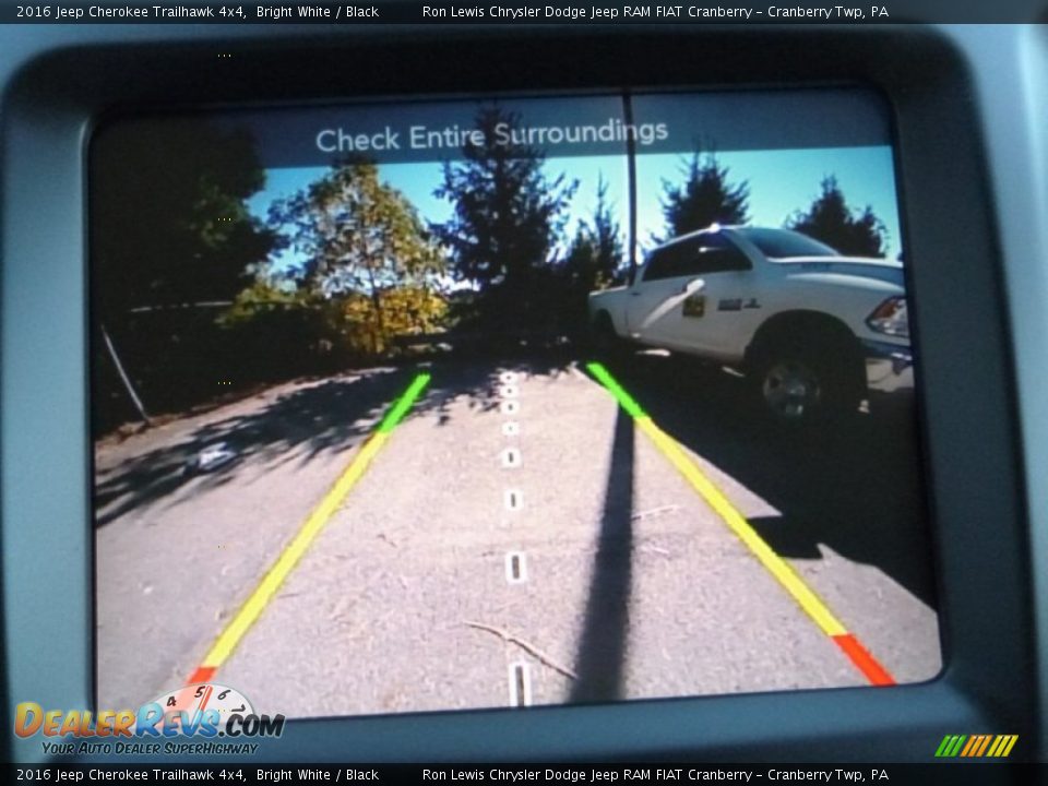 2016 Jeep Cherokee Trailhawk 4x4 Bright White / Black Photo #16