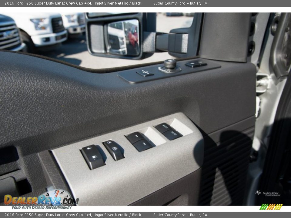 2016 Ford F250 Super Duty Lariat Crew Cab 4x4 Ingot Silver Metallic / Black Photo #11