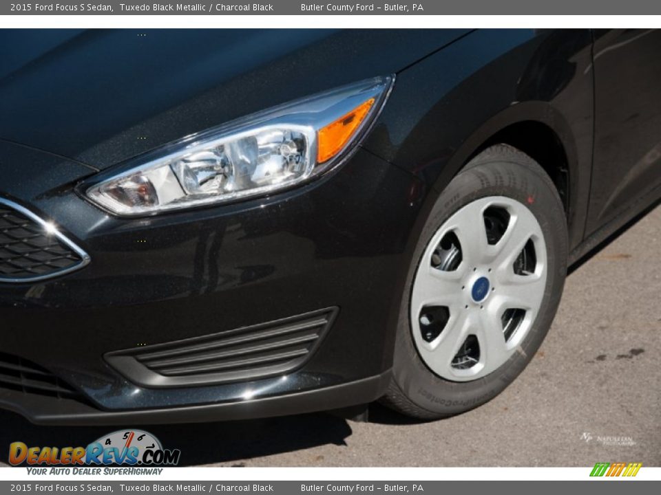 2015 Ford Focus S Sedan Tuxedo Black Metallic / Charcoal Black Photo #2