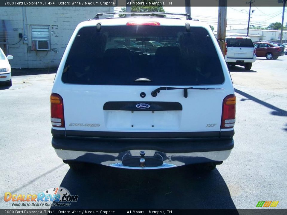 2000 Ford Explorer XLT 4x4 Oxford White / Medium Graphite Photo #4