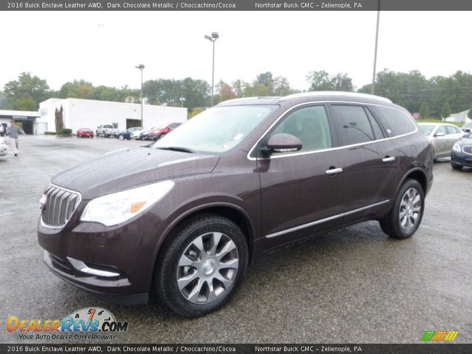 Front 3/4 View of 2016 Buick Enclave Leather AWD Photo #1