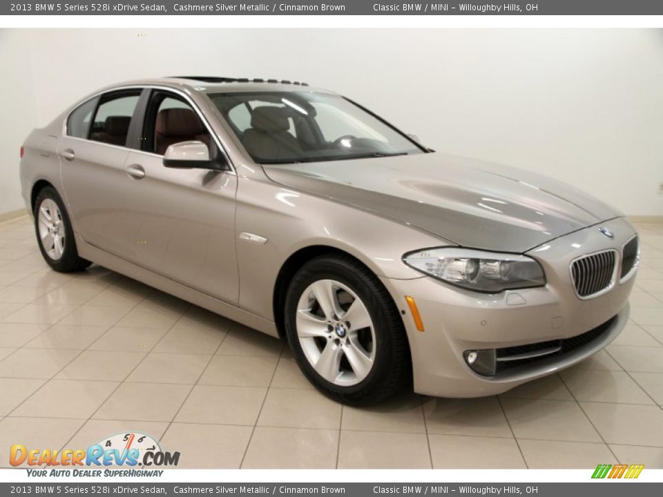 Front 3/4 View of 2013 BMW 5 Series 528i xDrive Sedan Photo #1