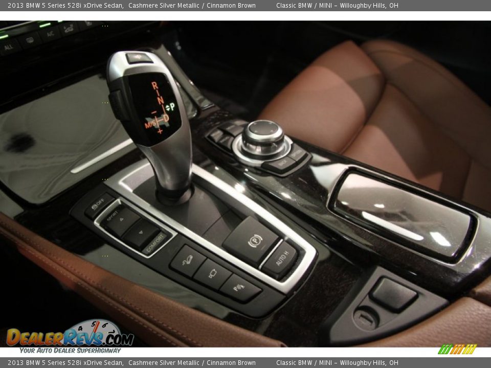 2013 BMW 5 Series 528i xDrive Sedan Shifter Photo #13