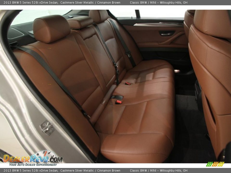 2013 BMW 5 Series 528i xDrive Sedan Cashmere Silver Metallic / Cinnamon Brown Photo #17