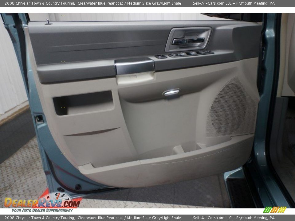 2008 Chrysler Town & Country Touring Clearwater Blue Pearlcoat / Medium Slate Gray/Light Shale Photo #12