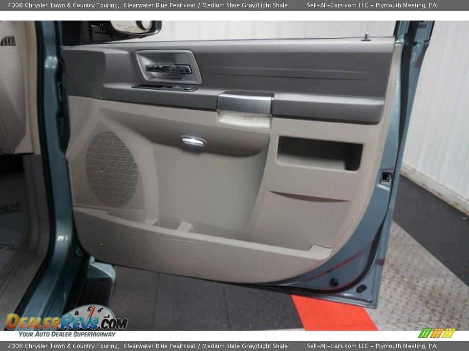 2008 Chrysler Town & Country Touring Clearwater Blue Pearlcoat / Medium Slate Gray/Light Shale Photo #16