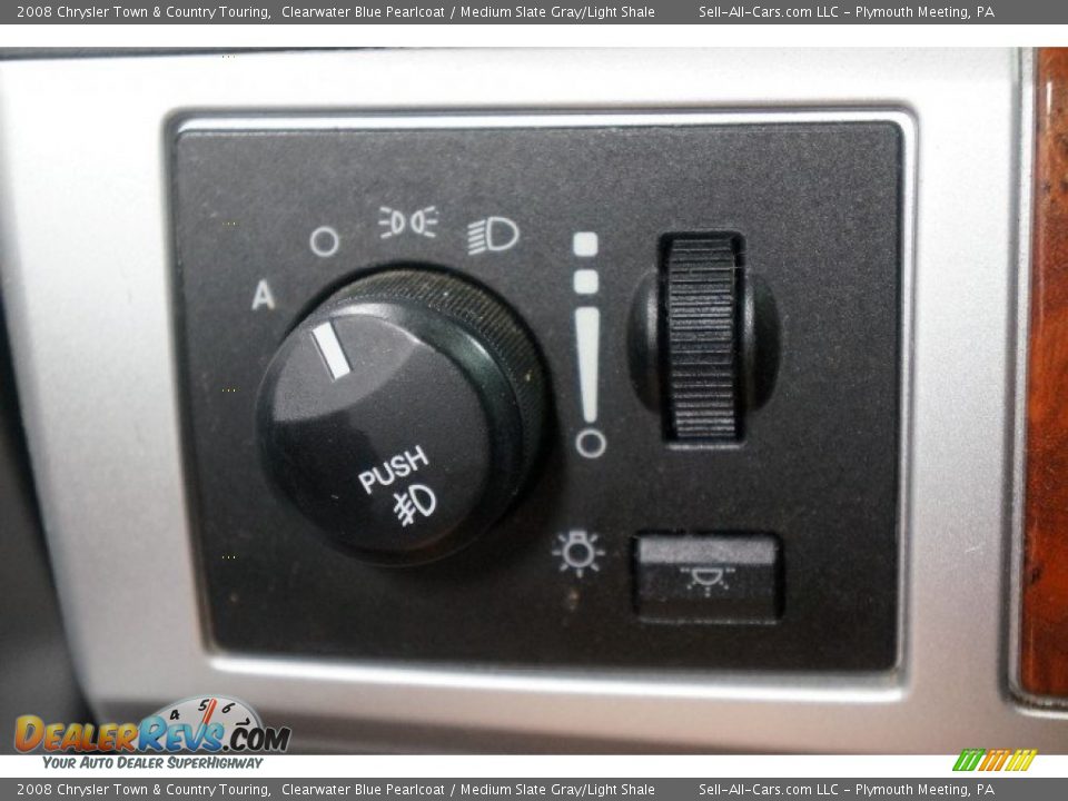 2008 Chrysler Town & Country Touring Clearwater Blue Pearlcoat / Medium Slate Gray/Light Shale Photo #29