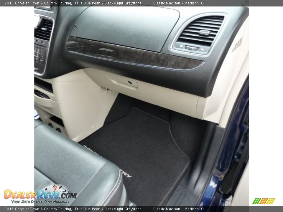 2015 Chrysler Town & Country Touring True Blue Pearl / Black/Light Graystone Photo #17