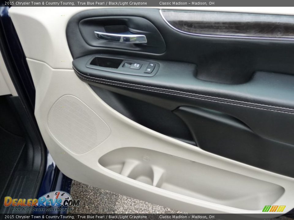 2015 Chrysler Town & Country Touring True Blue Pearl / Black/Light Graystone Photo #18