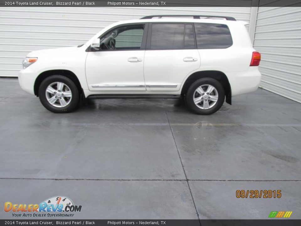 2014 Toyota Land Cruiser Blizzard Pearl / Black Photo #3