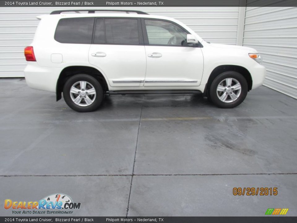 2014 Toyota Land Cruiser Blizzard Pearl / Black Photo #8