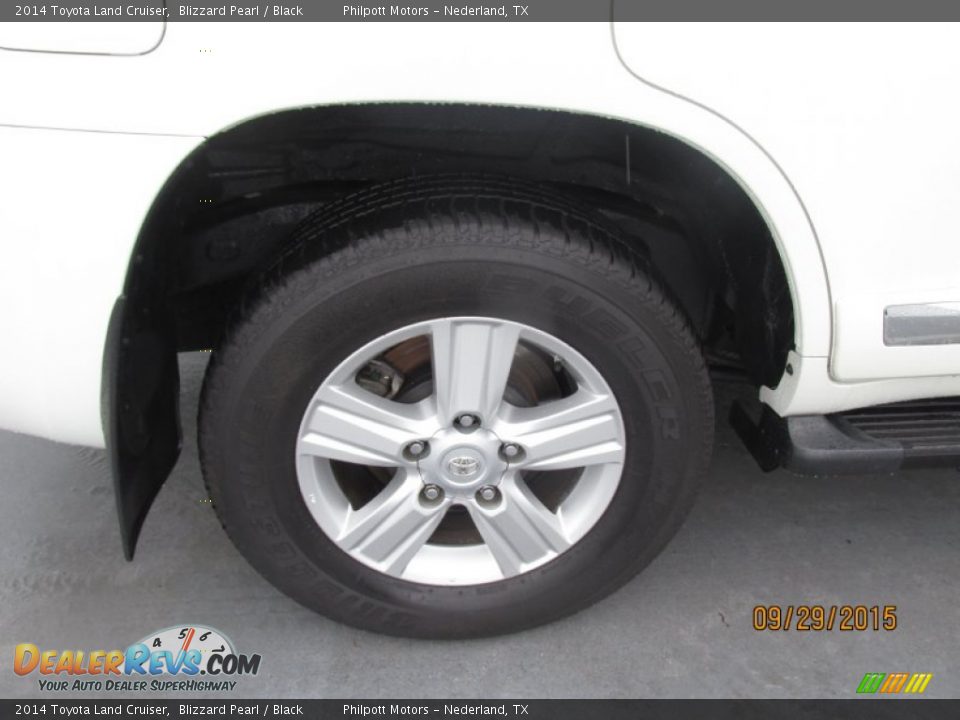 2014 Toyota Land Cruiser Blizzard Pearl / Black Photo #16
