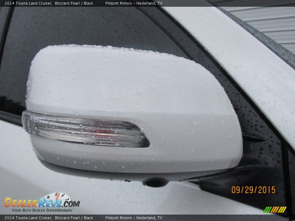 2014 Toyota Land Cruiser Blizzard Pearl / Black Photo #21