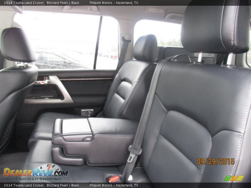 2014 Toyota Land Cruiser Blizzard Pearl / Black Photo #30