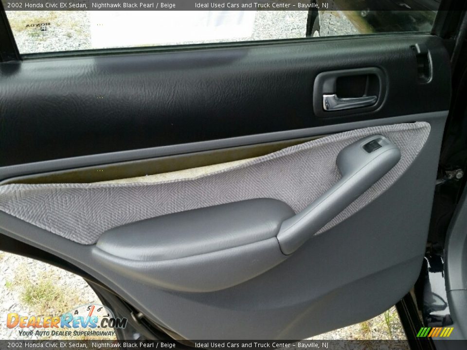 2002 Honda Civic EX Sedan Nighthawk Black Pearl / Beige Photo #22