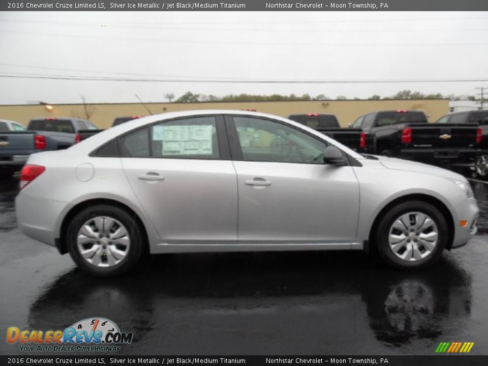 2016 Chevrolet Cruze Limited LS Silver Ice Metallic / Jet Black/Medium Titanium Photo #4
