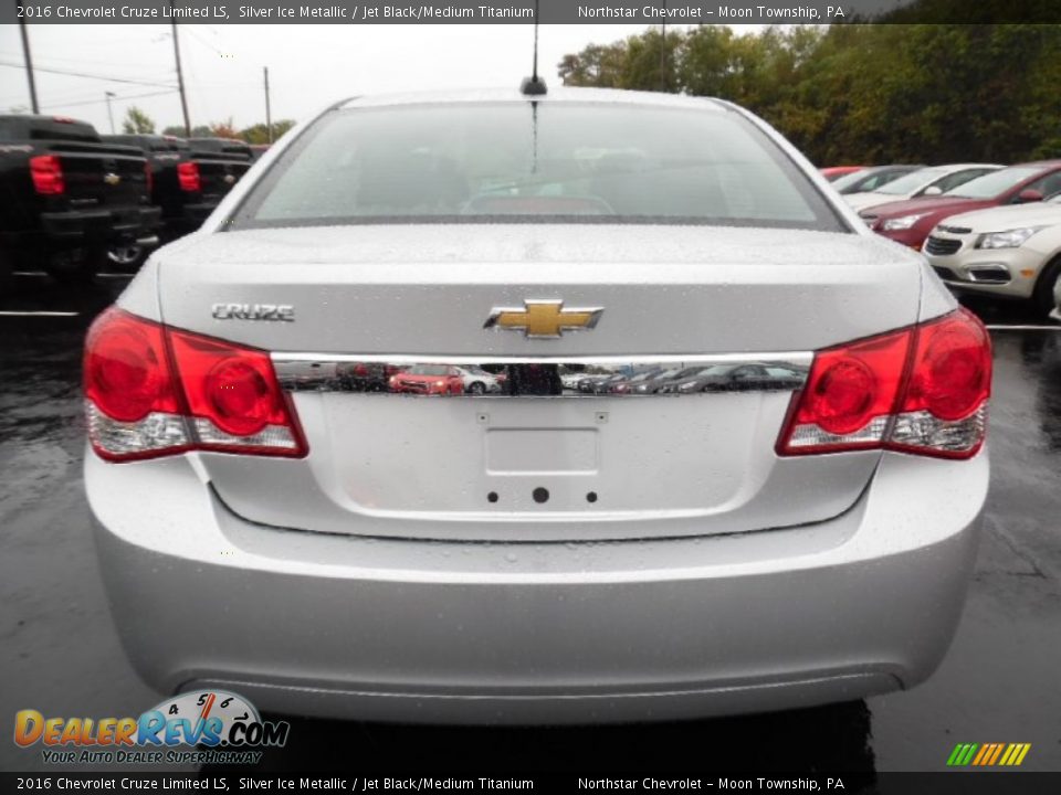 2016 Chevrolet Cruze Limited LS Silver Ice Metallic / Jet Black/Medium Titanium Photo #7