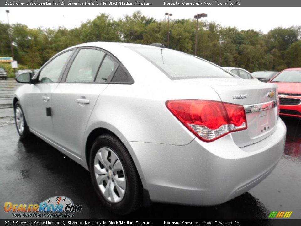 2016 Chevrolet Cruze Limited LS Silver Ice Metallic / Jet Black/Medium Titanium Photo #8