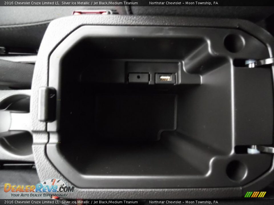 2016 Chevrolet Cruze Limited LS Silver Ice Metallic / Jet Black/Medium Titanium Photo #19