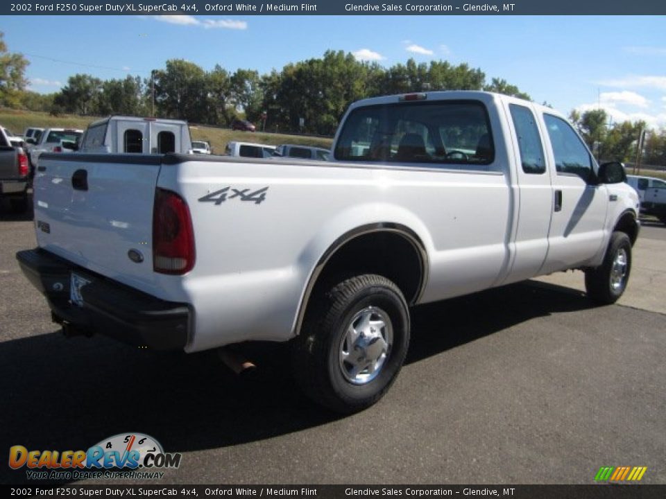 2002 Ford F250 Super Duty XL SuperCab 4x4 Oxford White / Medium Flint Photo #3