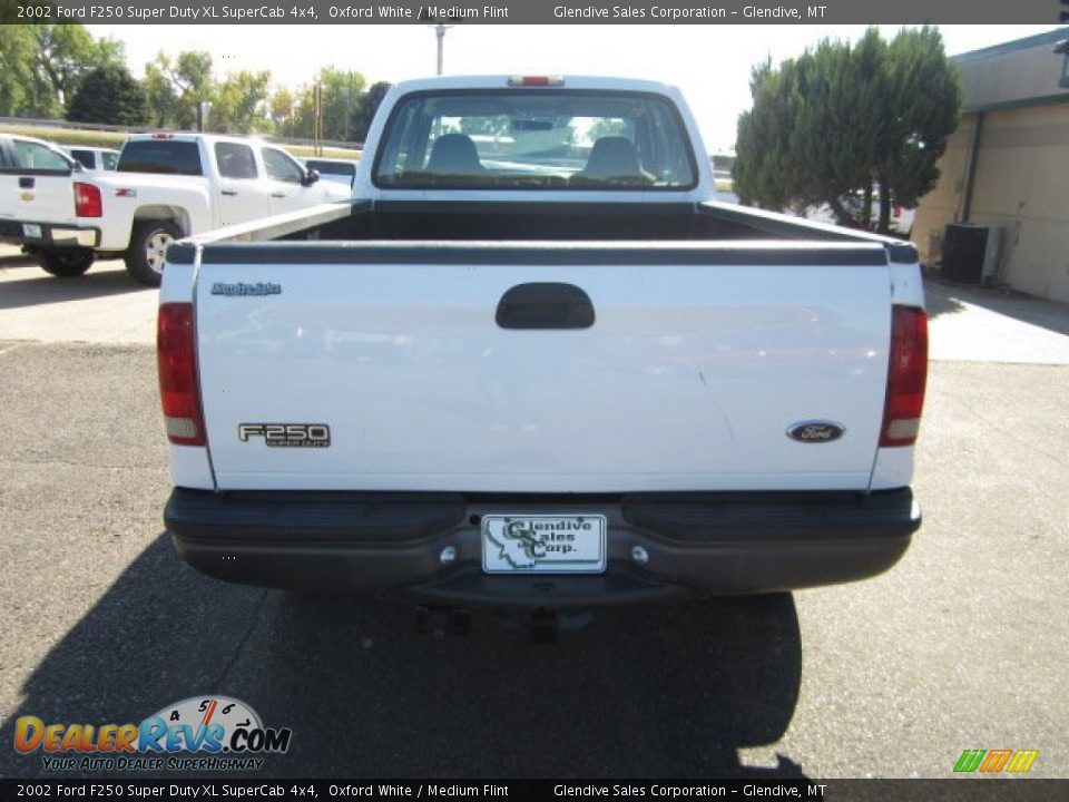 2002 Ford F250 Super Duty XL SuperCab 4x4 Oxford White / Medium Flint Photo #12