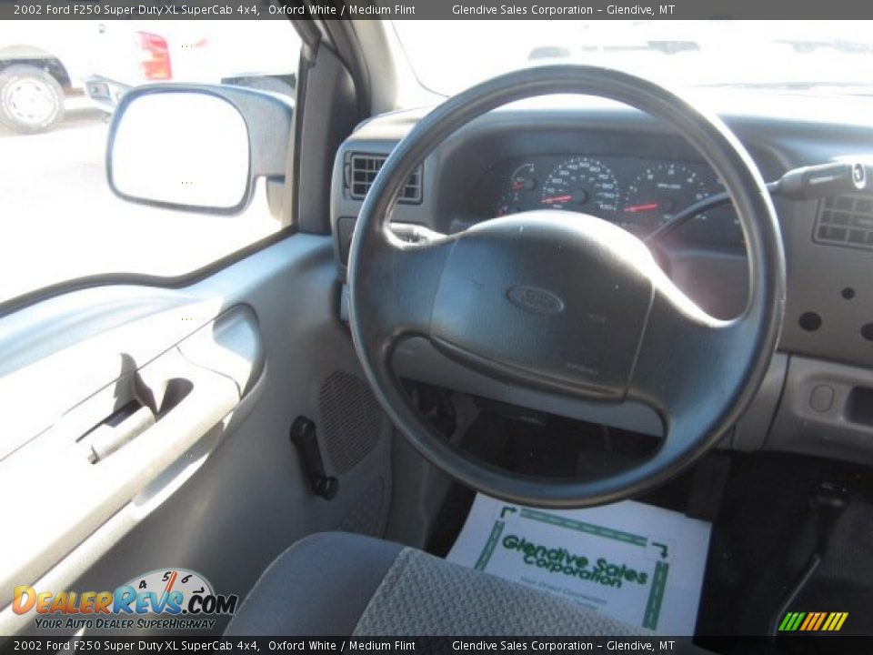 2002 Ford F250 Super Duty XL SuperCab 4x4 Oxford White / Medium Flint Photo #20