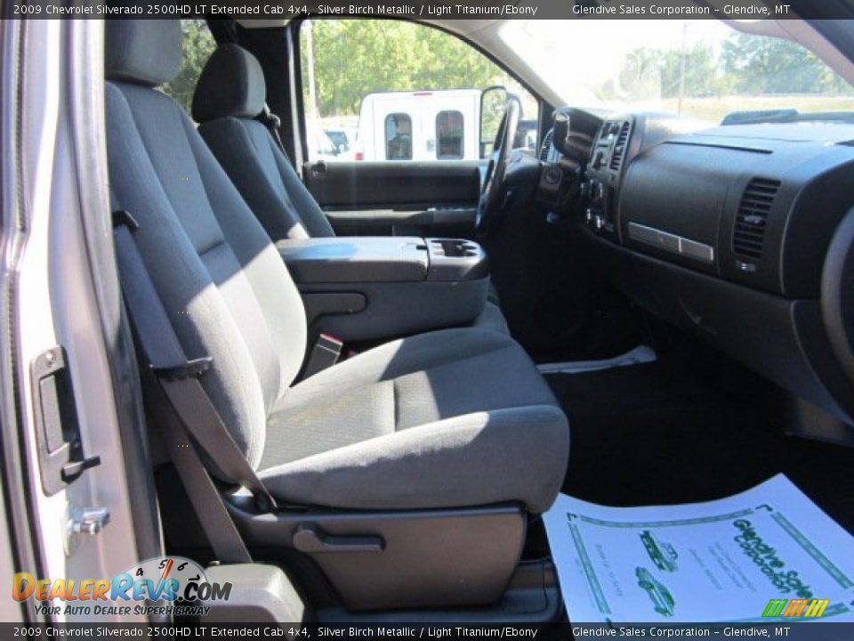 2009 Chevrolet Silverado 2500HD LT Extended Cab 4x4 Silver Birch Metallic / Light Titanium/Ebony Photo #18