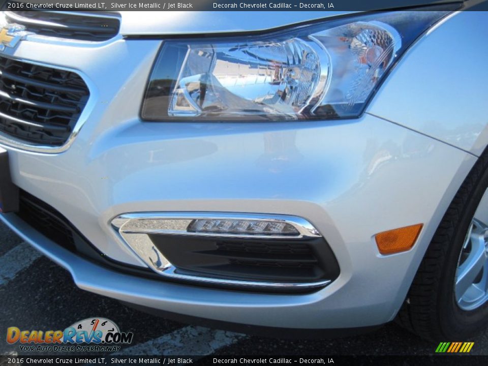 2016 Chevrolet Cruze Limited LT Silver Ice Metallic / Jet Black Photo #8