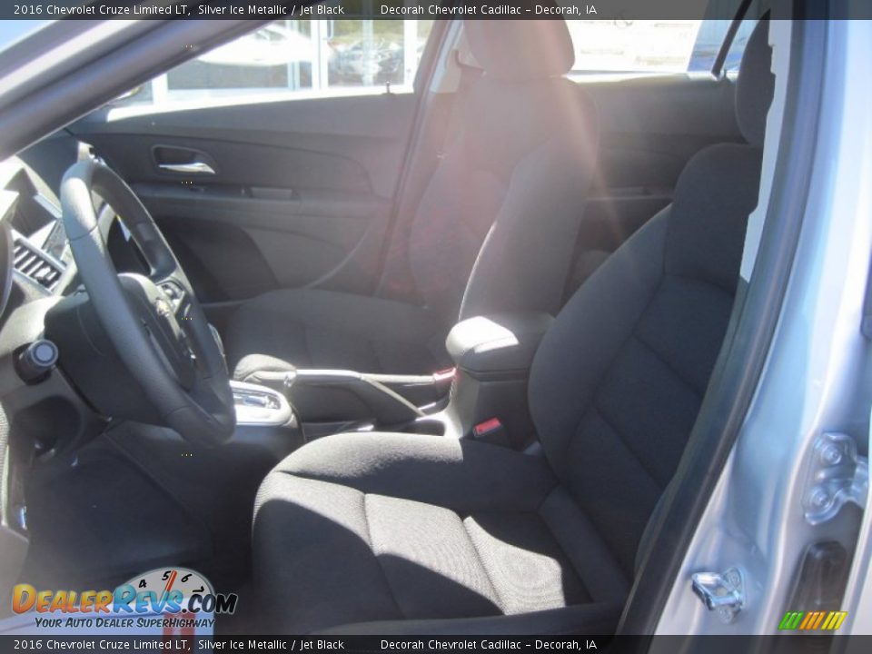 2016 Chevrolet Cruze Limited LT Silver Ice Metallic / Jet Black Photo #10