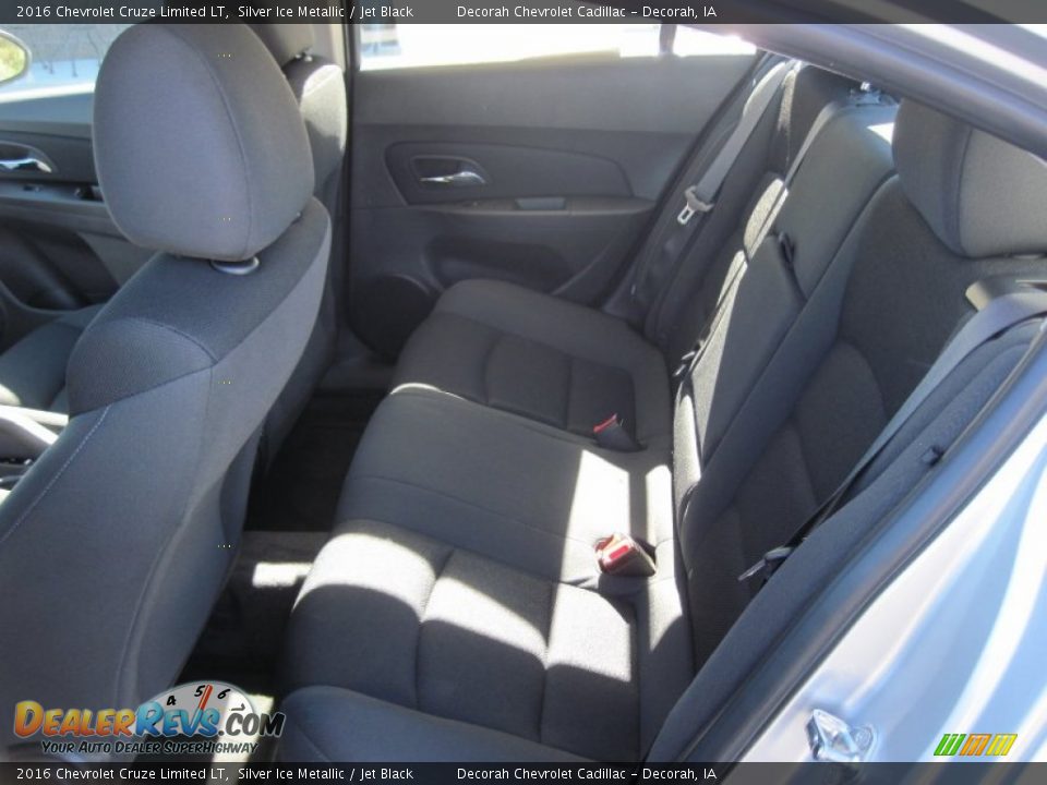 2016 Chevrolet Cruze Limited LT Silver Ice Metallic / Jet Black Photo #11