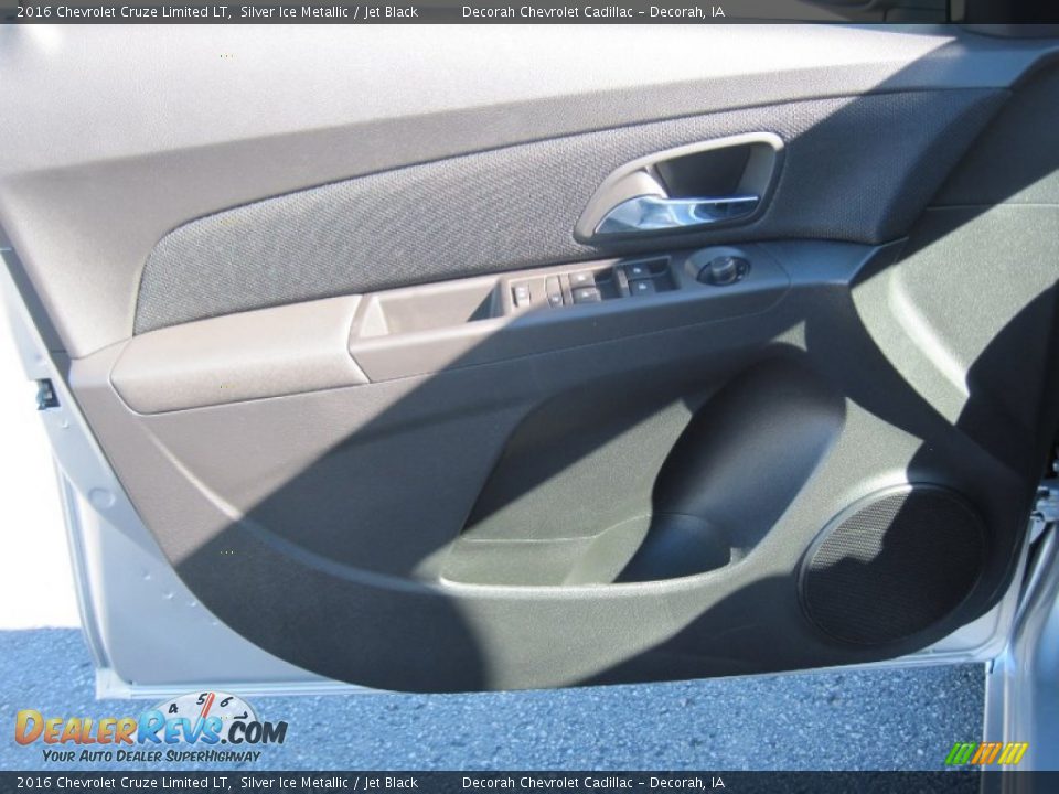 2016 Chevrolet Cruze Limited LT Silver Ice Metallic / Jet Black Photo #13
