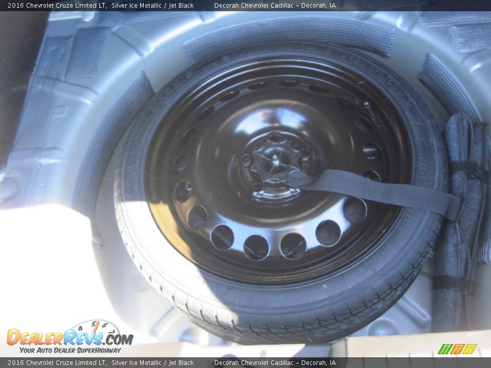 2016 Chevrolet Cruze Limited LT Silver Ice Metallic / Jet Black Photo #20