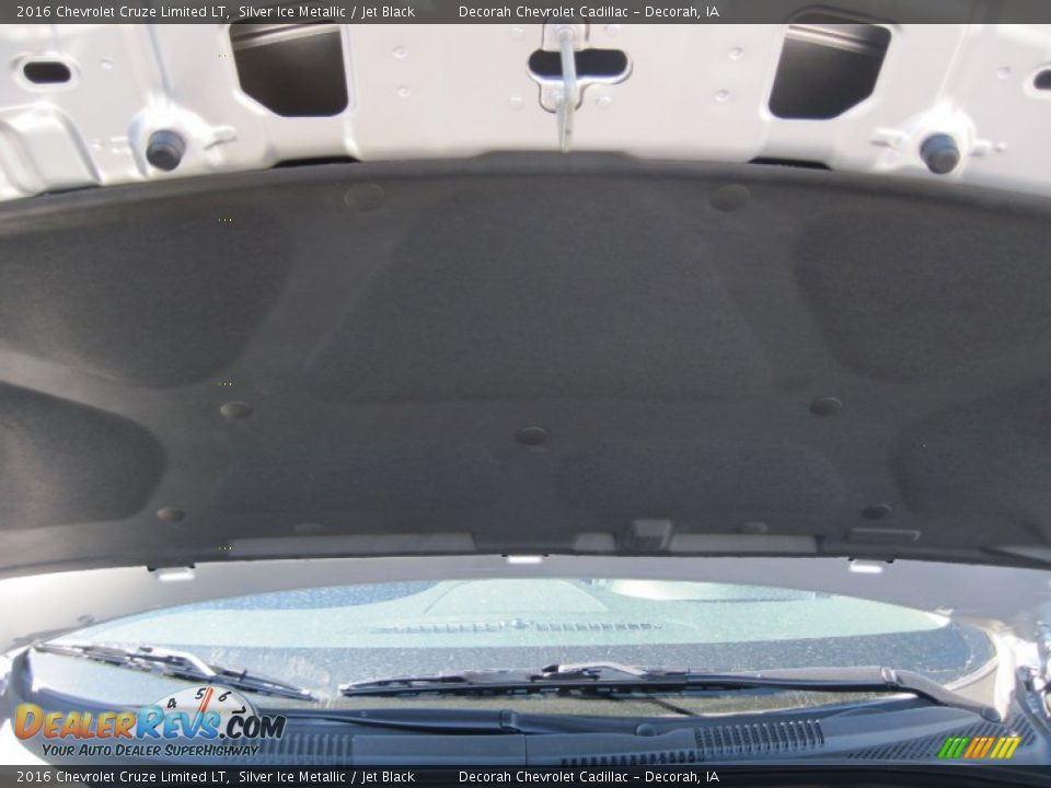 2016 Chevrolet Cruze Limited LT Silver Ice Metallic / Jet Black Photo #34